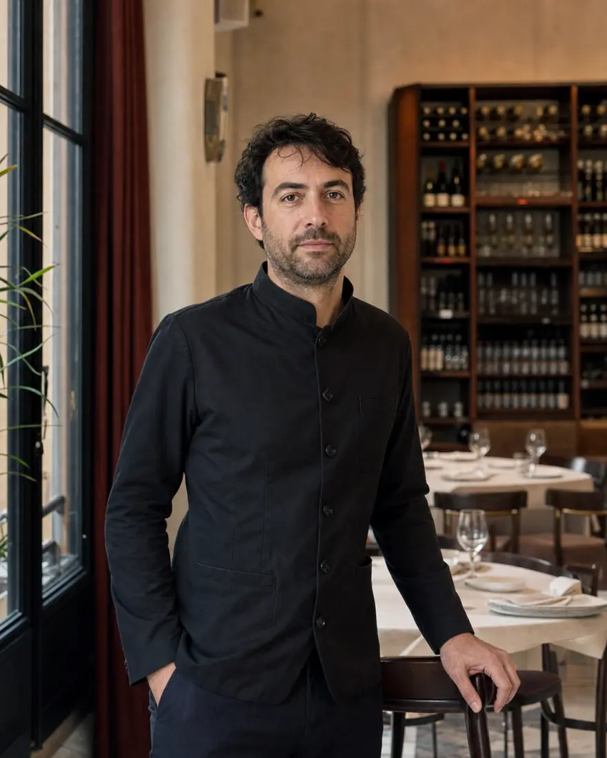 Responsable de sala en un restaurante. Imagen de demostración.
